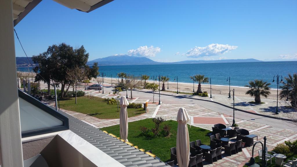 Amalia Mare Sea View & Beach Cafe - Bistro Nea Vrasna Room photo